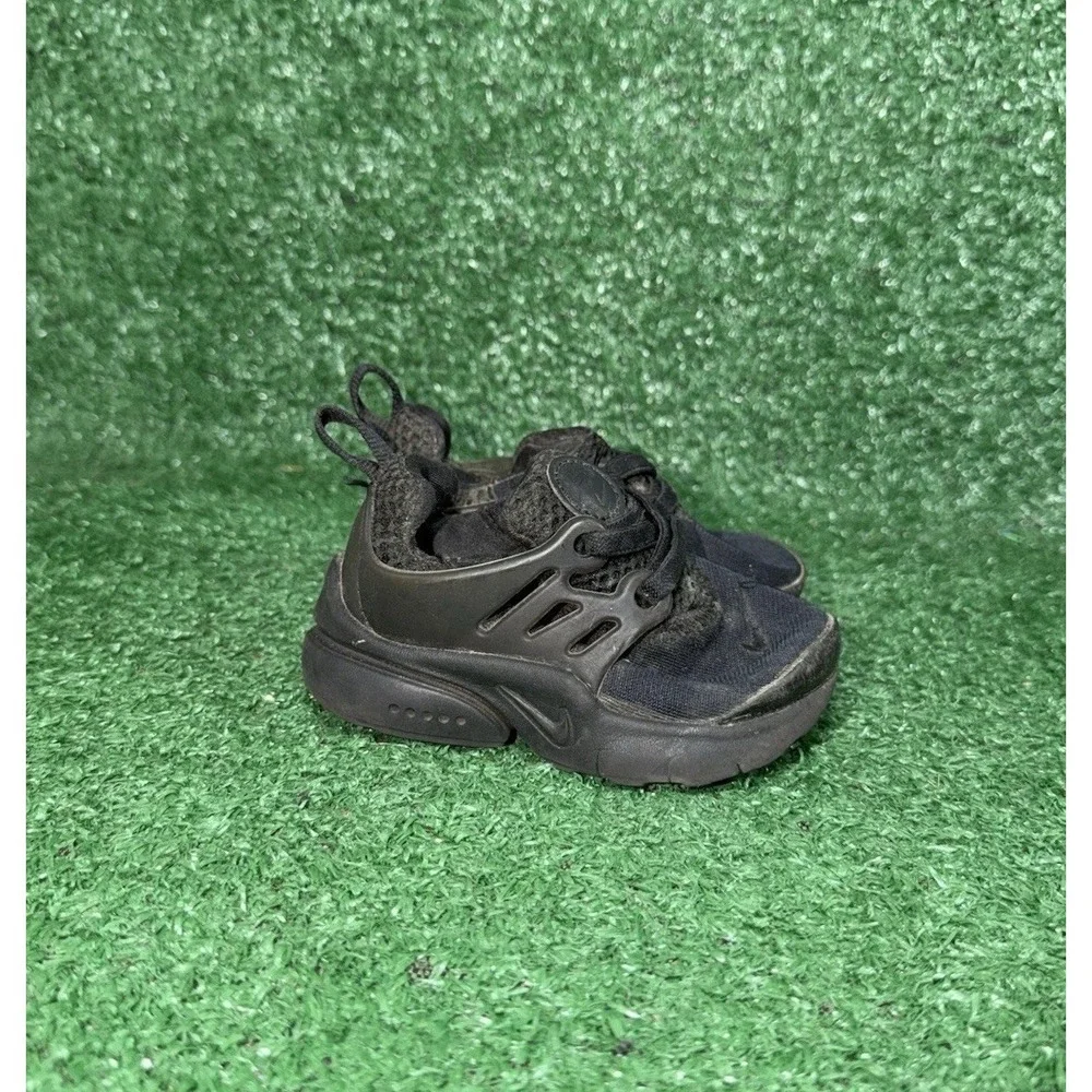 Nike Little Presto Toddler Kids Size 5C Triple Black Walking Shoes Sneakers‎